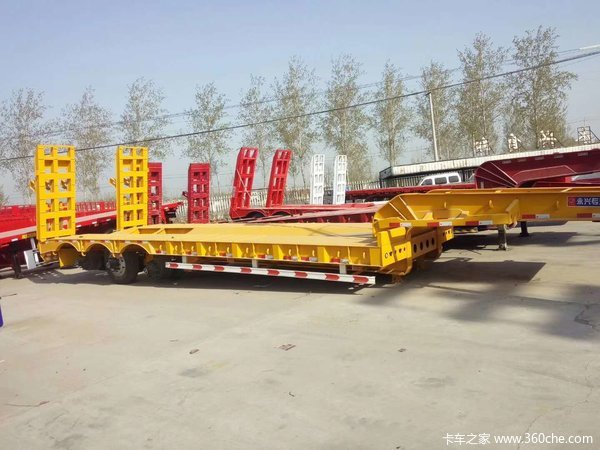 低平板运输车低平板半挂车图片