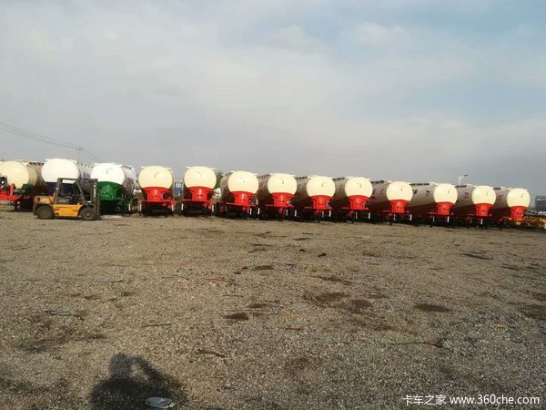 红荷罐车（轻量化领导者）全国招代理粉粒物料运输半挂车图片