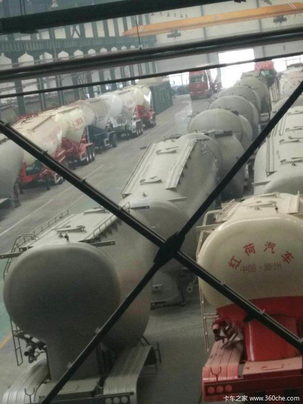 红荷罐车（轻量化领导者）全国招代理粉粒物料运输半挂车图片