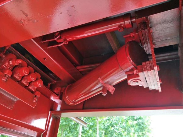 13米隐形仓栏侧翻仓栅式半挂车图片