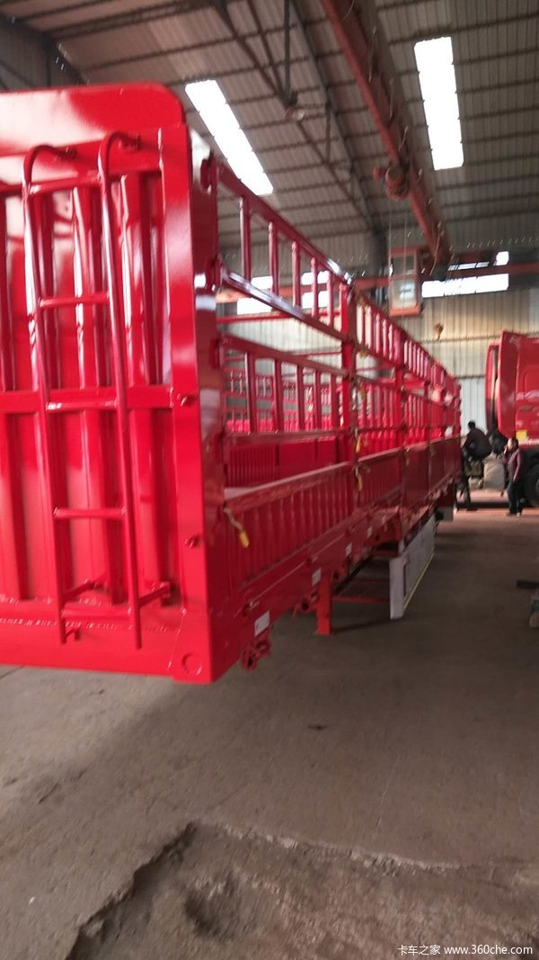 13米轻型仓栏仓栅式半挂车图片