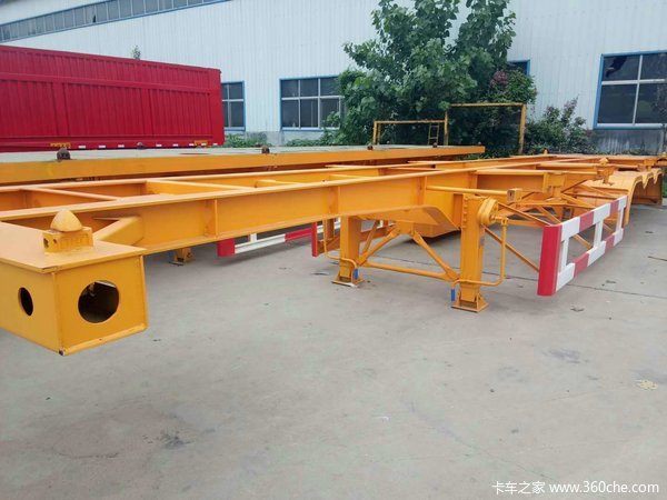 超轻半挂车集装箱式半挂车图片