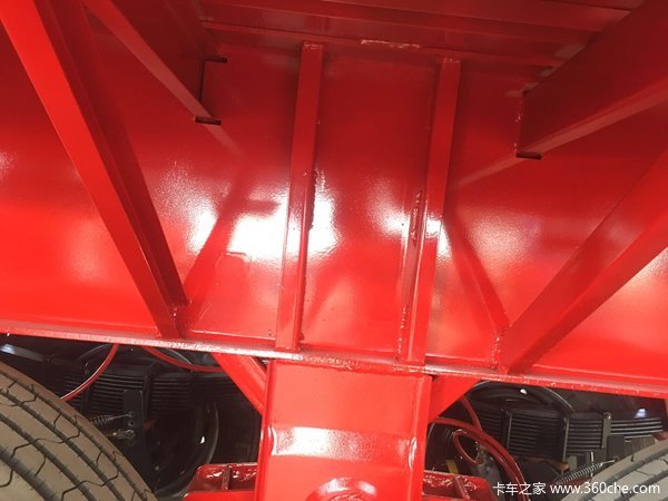 河南金马诚信企业，全自动机械焊接技术，轻量化，质量三包厢式半挂车图片