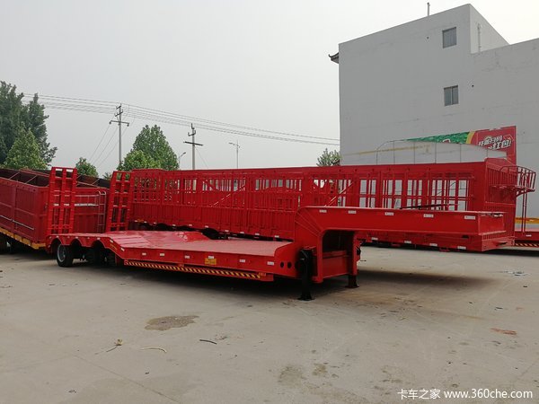 各种工程机械运输低平板半挂车现车轻型整车高强钢制作低平板半挂车图片