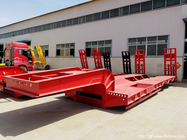 各种工程机械运输低平板半挂车现车轻型整车高强钢制作低平板半挂车图片
