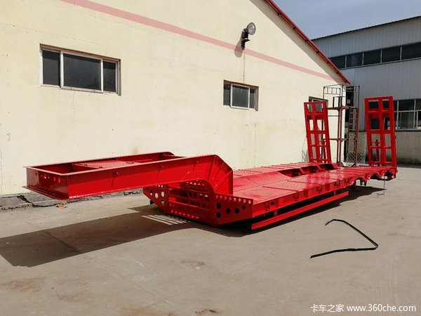 各种工程机械运输低平板半挂车现车轻型整车高强钢制作低平板半挂车图片