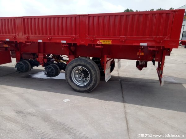 轻量化设计，厂家直销，13米标车侧翻自卸半挂车图片