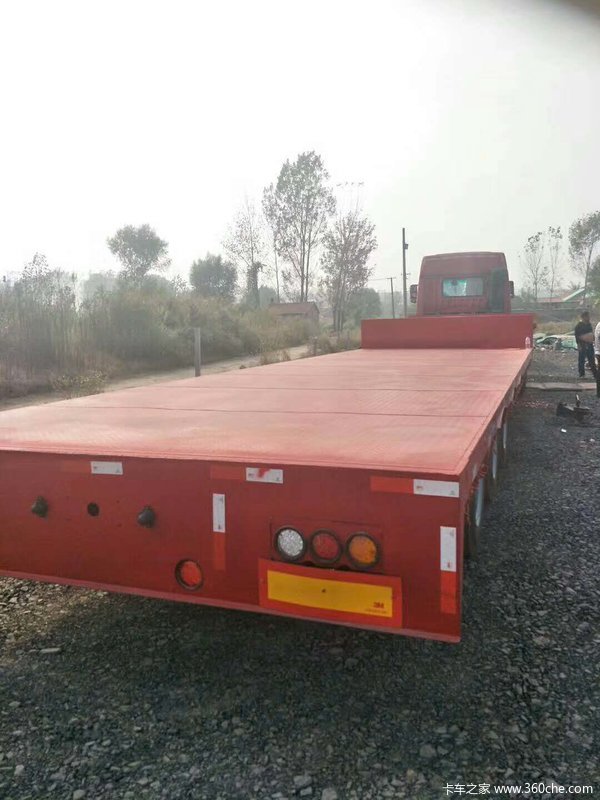 宏驰挂车低平板半挂车图片