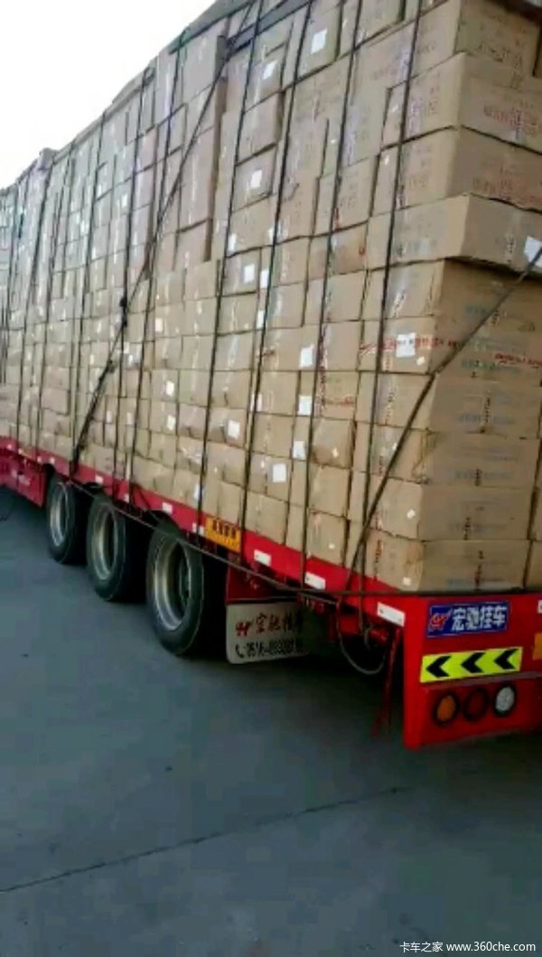 宏驰挂车低平板半挂车图片