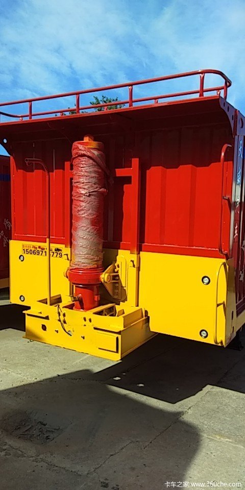 现车销售低平板半挂车图片