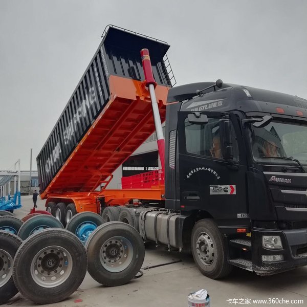 平板自卸半挂车，平板后翻，U型一体式后翻。自卸半挂车图片