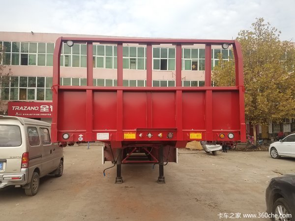 13X2.55X0.6米超轻型标准半挂车，自重5.3吨保啦45吨栏板式半挂车图片