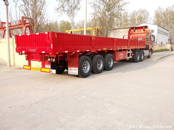 13X2.55X0.6米超轻型标准半挂车，自重5.3吨保啦45吨栏板式半挂车图片