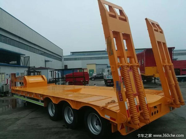 低平板，工程专用车低平板半挂车图片