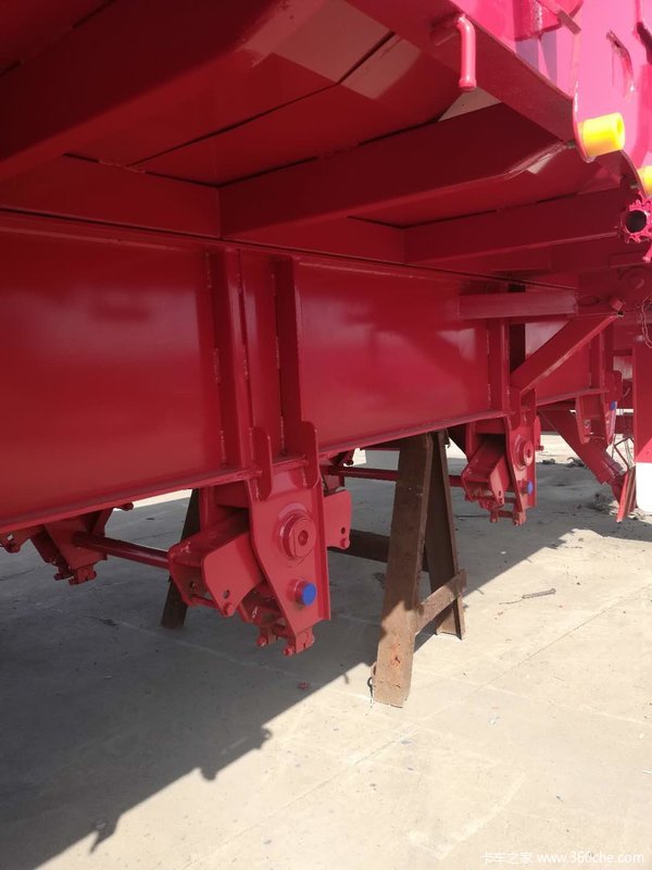 山东，10米，13米，侧翻，下沉，轻型自卸半挂车图片