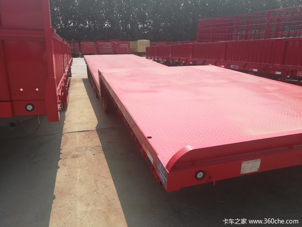 13.75前后等宽大板包牌出售低平板半挂车图片