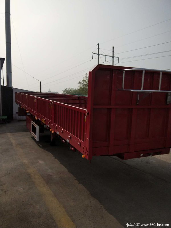 轻型仓栏半挂车自重5.8吨包拉70所有钢材为980型号高强钢材仓栅式半挂车图片