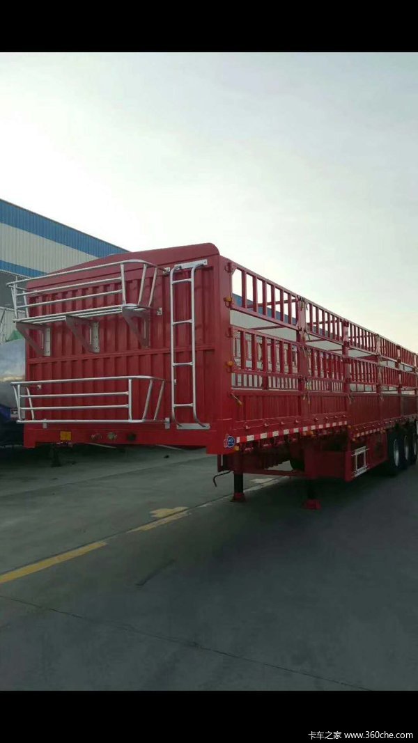 轻型仓栏半挂车自重5.8吨包拉70所有钢材为980型号高强钢材仓栅式半挂车图片