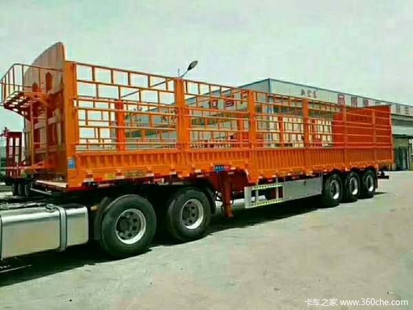 轻型仓栏半挂车自重5.8吨包拉70所有钢材为980型号高强钢材仓栅式半挂车图片