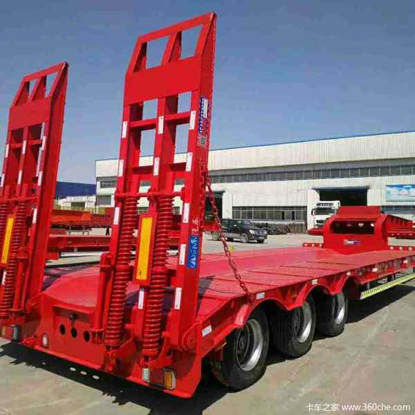摊铺机压路机运输专用半挂车低平板半挂车图片
