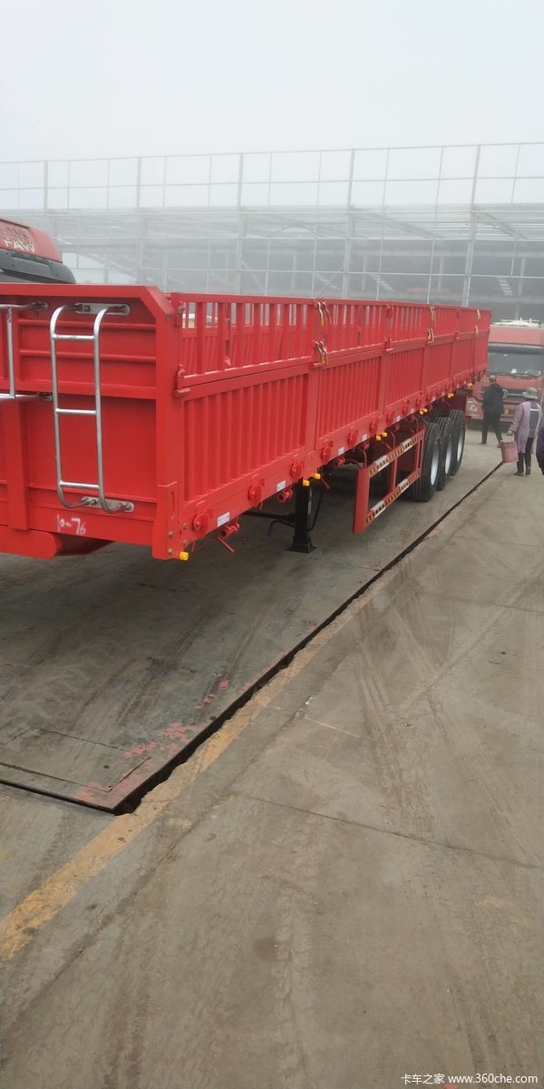 13米60公分自卸车自重6.7吨包拉60自卸半挂车图片