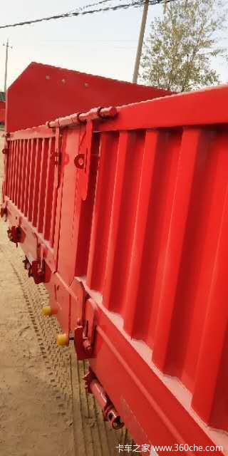 13米60公分自卸车自重6.7吨包拉60自卸半挂车图片