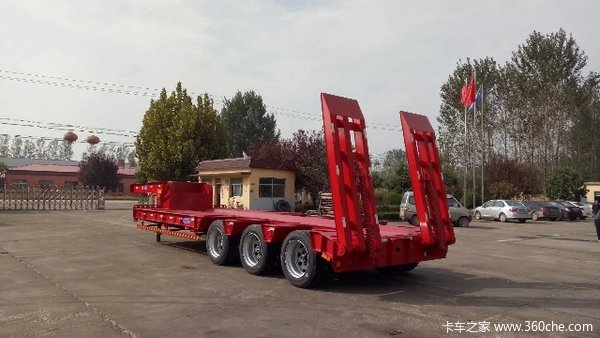工程机械半挂运输半挂车凹梁式低平板图片