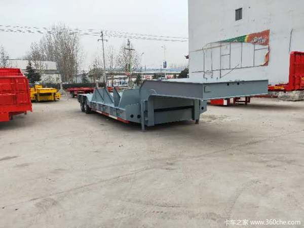 9-13.75米低平板半挂车，专业制造二十年低平板半挂车图片
