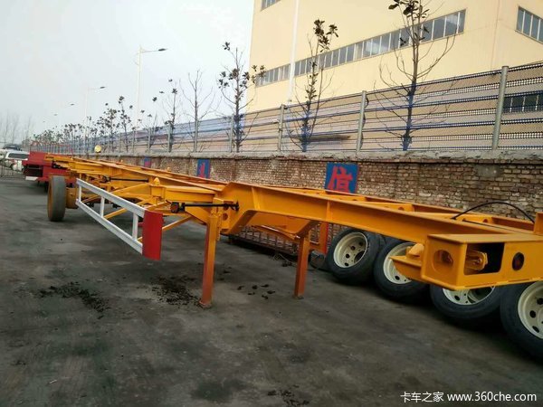 各种尺寸骨架集装箱底盘图片