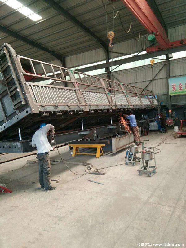 各种尺寸侧翻半挂，后翻半挂自卸半挂车图片