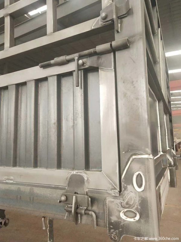 13米标车侧翻自卸半挂车图片