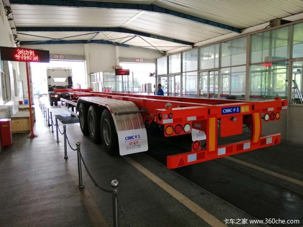 中集通华集装箱式半挂车图片