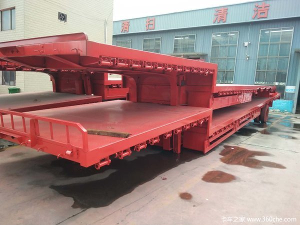 13.75×3米低平板挂车以及苍栏和标箱。低平板半挂车图片