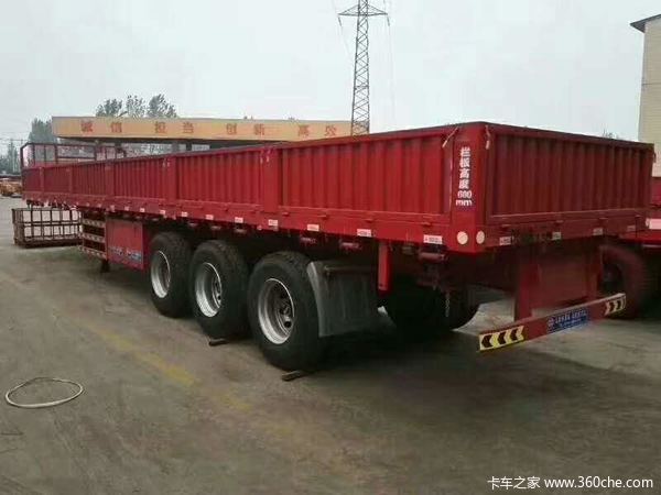 13.75×3米低平板挂车以及苍栏和标箱。低平板半挂车图片