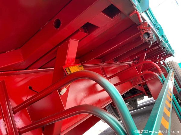 厂家直销隐形花篮侧翻自卸车，真正的不改型自卸半挂车图片