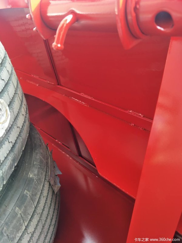 13.75米低平板，前后可做等宽低平板半挂车图片