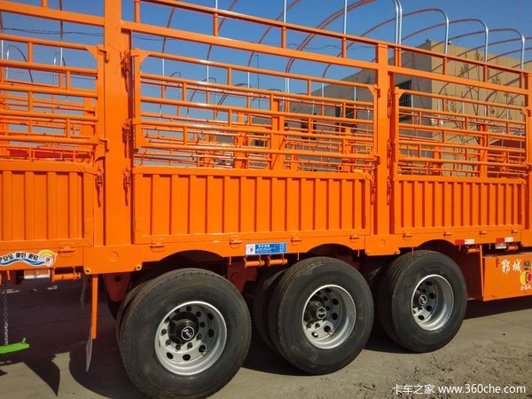 两广专用13米花篮仓栅式半挂车图片
