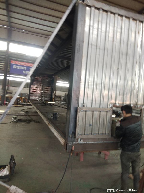 订做各种展翼集装箱挂车骨架式集装箱半挂车图片