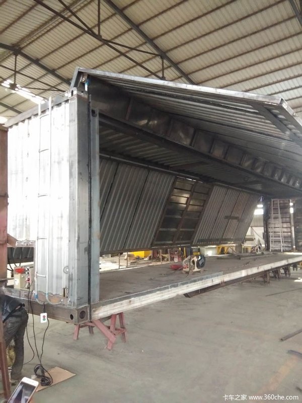 订做各种展翼集装箱挂车骨架式集装箱半挂车图片