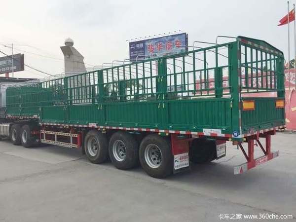 厂家直销仓栅式半挂车，轻量化设计载货多更实用仓栅式半挂车图片