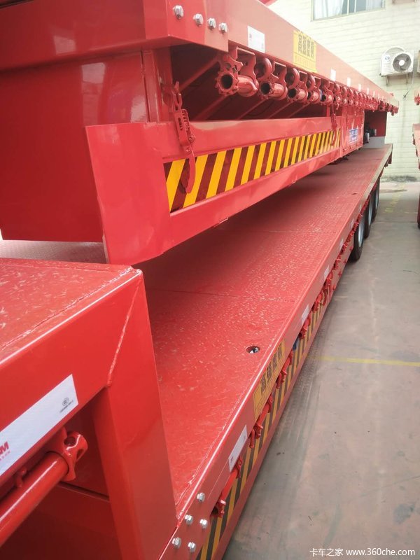 专业生产13.75×3米和17.5×3米低平板低平板半挂车图片