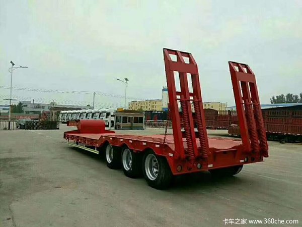 专业设计销售，各类型侧翻，后翻，勾机板，高篮，骨架，箱式运输车车辆运输半挂车图片