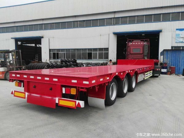 13.75米长3米等宽大板挖掘机运输车，大件运输三线六轴低平板半挂车图片