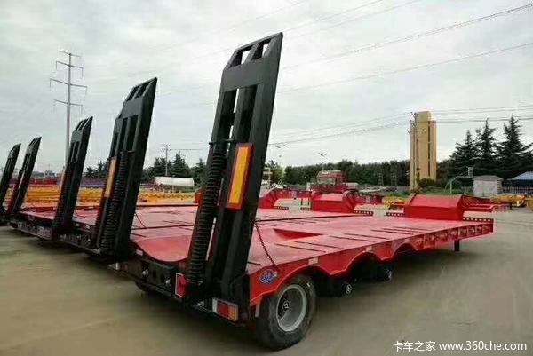 13.75米长3米等宽大板挖掘机运输车，大件运输三线六轴低平板半挂车图片