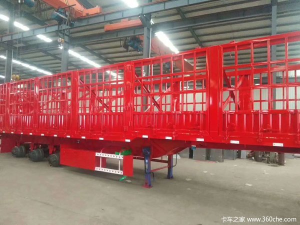 苍蓝式半挂车，整车高强材质，可选对开门，上下分体式开门仓栅式半挂车图片