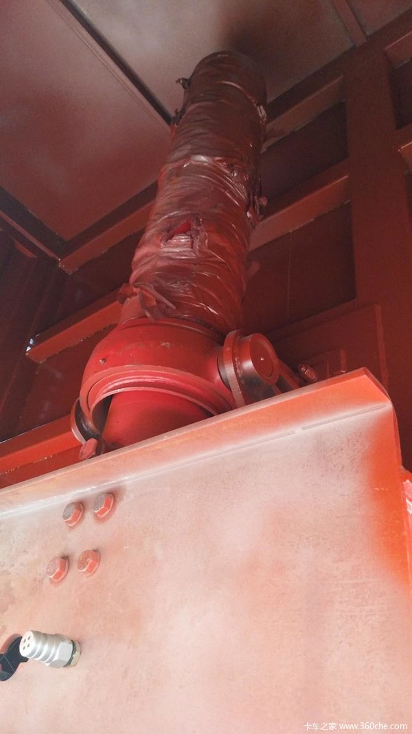 隐藏顶后翻自卸，上箱式户自卸半挂车图片