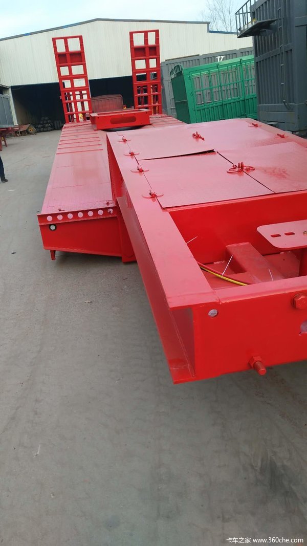 各型号勾机板，轴线车轴线挂车图片