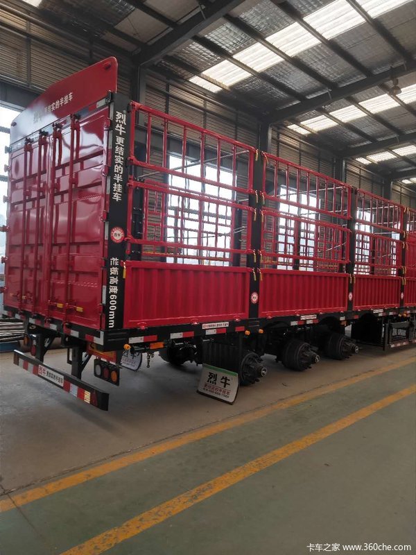 13米仓栏半挂车，更结实的半挂车仓栅式半挂车图片