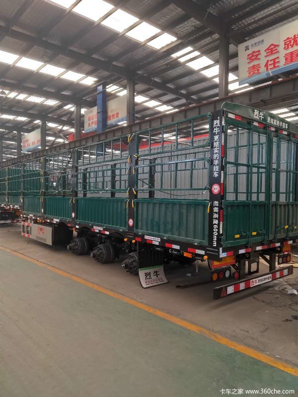 13米仓栏半挂车，更结实的半挂车仓栅式半挂车图片