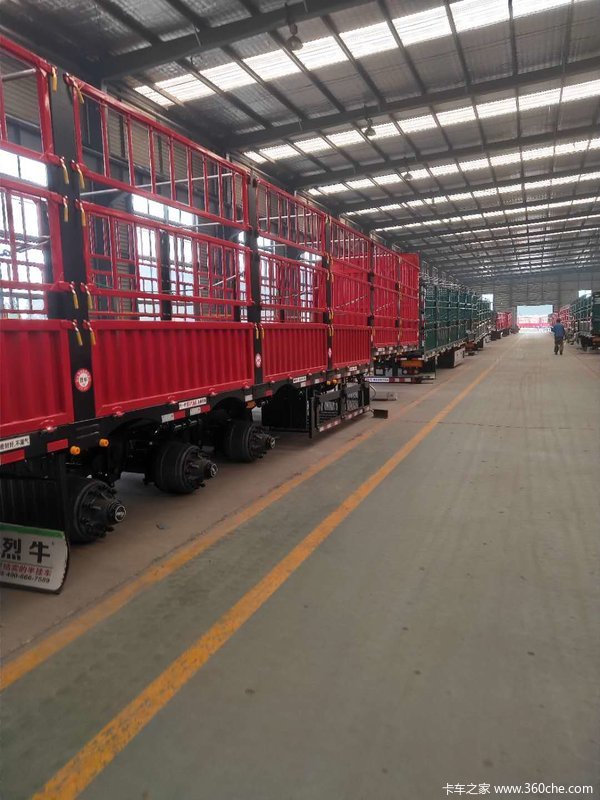 13米仓栏半挂车，更结实的半挂车仓栅式半挂车图片
